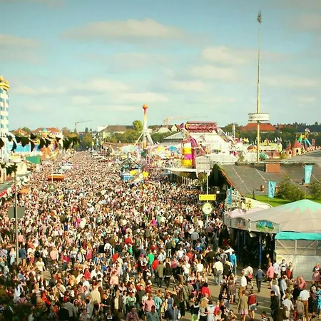 My Tent Oktoberfest Camp * Mnichov